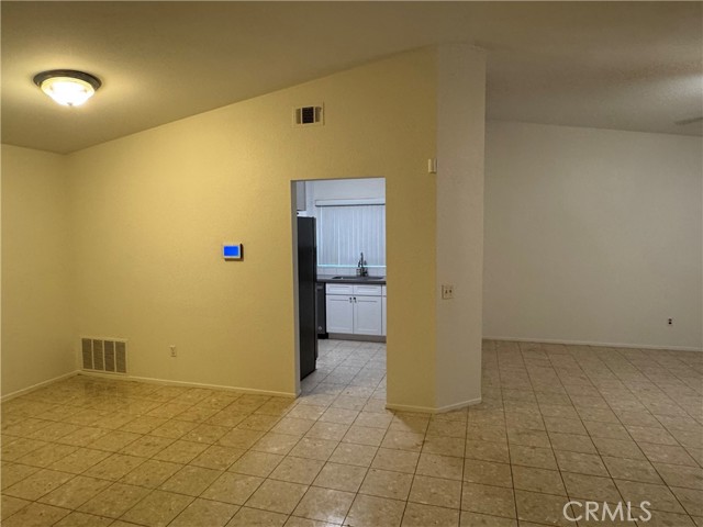 Detail Gallery Image 9 of 19 For 1731 Starboard Way, Perris,  CA 92571 - 3 Beds | 2 Baths