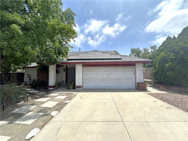 12225 Lester Court, Chino CA: https://media.crmls.org/medias/e9d04481-a961-4eb8-9945-f0285f353888.jpg