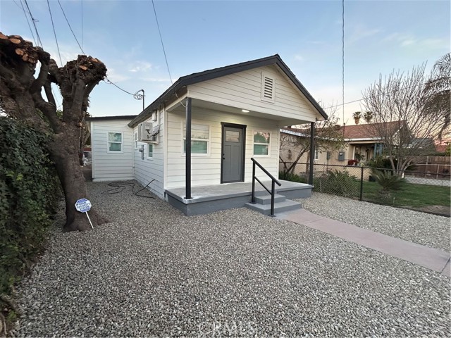 Detail Gallery Image 2 of 3 For 1190 W 7th, San Bernardino,  CA 92411 - 3 Beds | 1 Baths