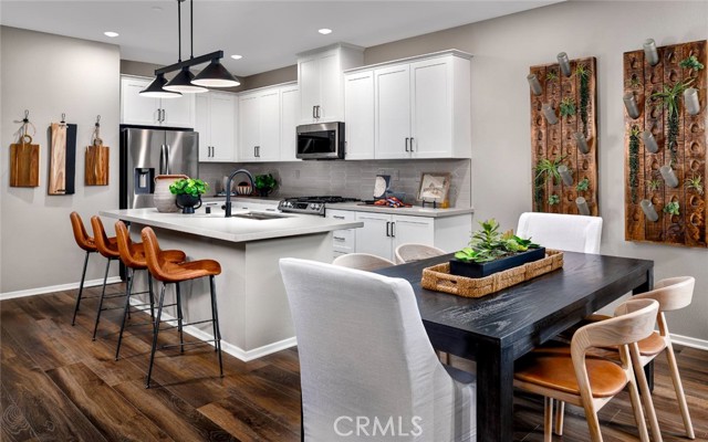 Detail Gallery Image 2 of 36 For 4192 S S. Limecrest Paseo #39,  Ontario,  CA 91761 - 3 Beds | 2/1 Baths