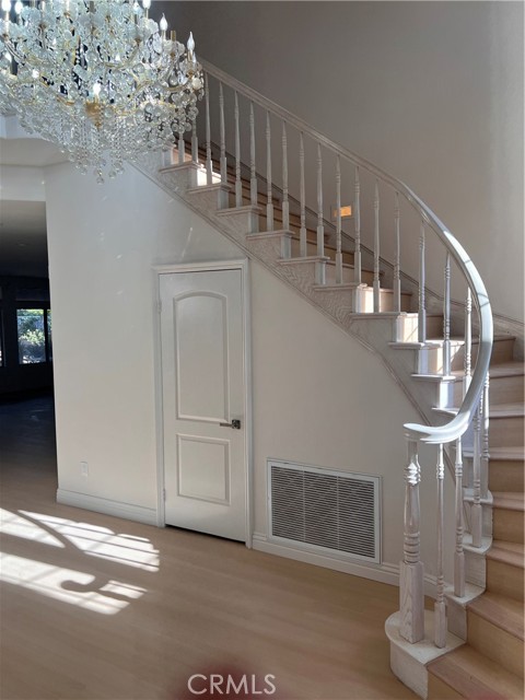 Detail Gallery Image 2 of 40 For 5300 La Fiesta, Yorba Linda,  CA 92887 - 5 Beds | 4/1 Baths