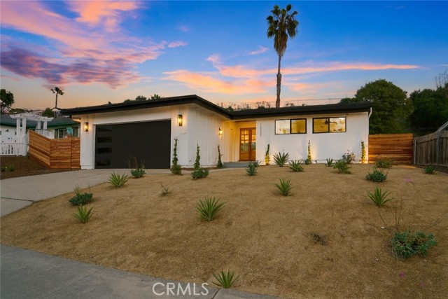 13455 Carriage Road, Poway CA: https://media.crmls.org/medias/e9d2259a-4db9-49b0-b389-bb7a70c00165.jpg
