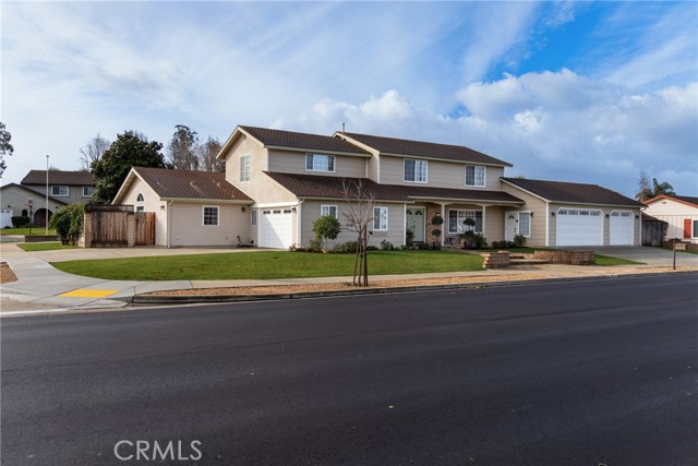 Detail Gallery Image 16 of 69 For 390 Meadowbrook, Santa Maria,  CA 93455 - 5 Beds | 4/1 Baths
