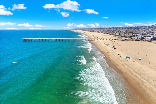 834 15th Street, Hermosa Beach CA: https://media.crmls.org/medias/e9d29b0f-df48-49f6-a7f6-1e1e2fbdea52.jpg