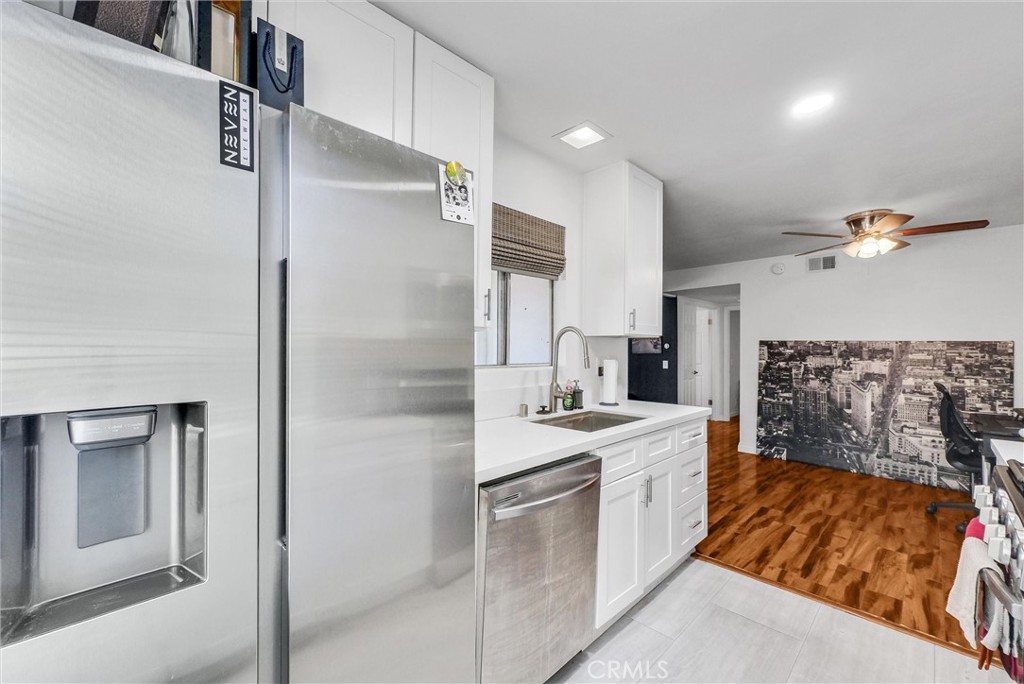 MLS #OC25162222 img 3