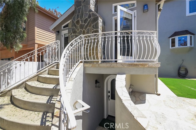 2317 Pine Avenue, Manhattan Beach, California 90266, 4 Bedrooms Bedrooms, ,3 BathroomsBathrooms,Residential,Sold,Pine,SB22177739
