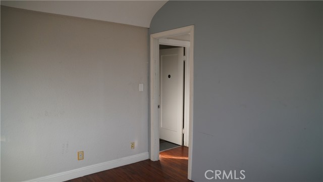 Detail Gallery Image 4 of 12 For 2452 Adriatic, Long Beach,  CA 90810 - – Beds | – Baths