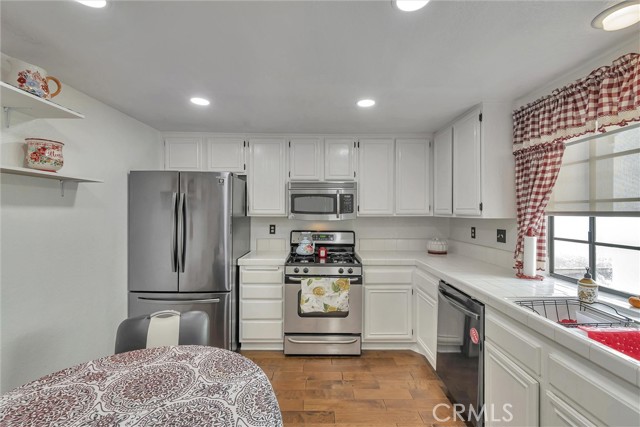 Stainless appliances