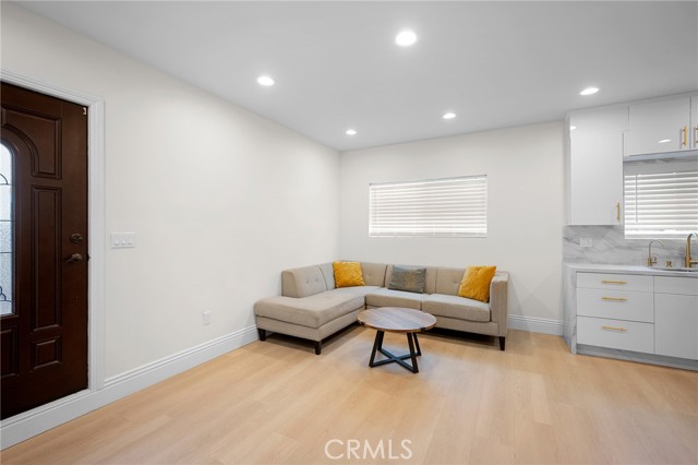 Detail Gallery Image 4 of 13 For 11040 Nassau, Sunland,  CA 91040 - 0 Beds | 1 Baths