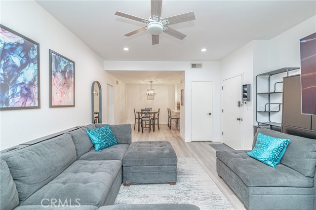 Image 5 of 26 For 600 Brea Boulevard 47