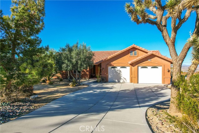 Detail Gallery Image 4 of 65 For 61218 Sandalwood Trl, Joshua Tree,  CA 92252 - 3 Beds | 2 Baths