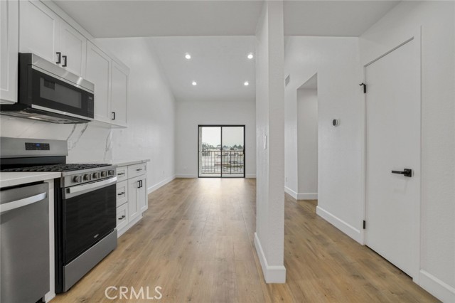 1410 Coranado Avenue, Long Beach CA: https://media.crmls.org/medias/e9d6645e-0070-4030-81b2-29b37433c735.jpg