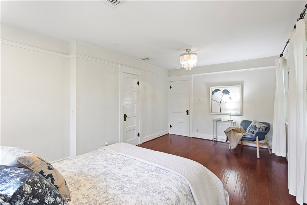 E9D66883 Ab1E 4Af2 A866 8D69C985C761 290 W 12Th Street, Claremont, Ca 91711 &Lt;Span Style='BackgroundColor:transparent;Padding:0Px;'&Gt; &Lt;Small&Gt; &Lt;I&Gt; &Lt;/I&Gt; &Lt;/Small&Gt;&Lt;/Span&Gt;