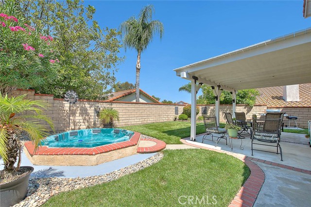 13563 Meadow Crest Drive, Chino Hills CA: https://media.crmls.org/medias/e9d67086-126c-47ae-b13c-f4e6ffaedb8c.jpg