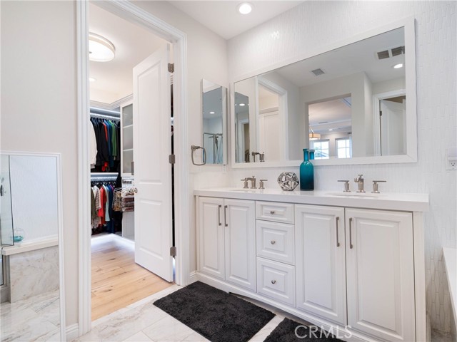 Detail Gallery Image 29 of 39 For 20742 W Bur Oak Cir, Porter Ranch,  CA 91326 - 4 Beds | 3 Baths