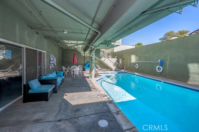 Detail Gallery Image 6 of 34 For 10926 Moorpark St #6,  Toluca Lake,  CA 91602 - 2 Beds | 2 Baths