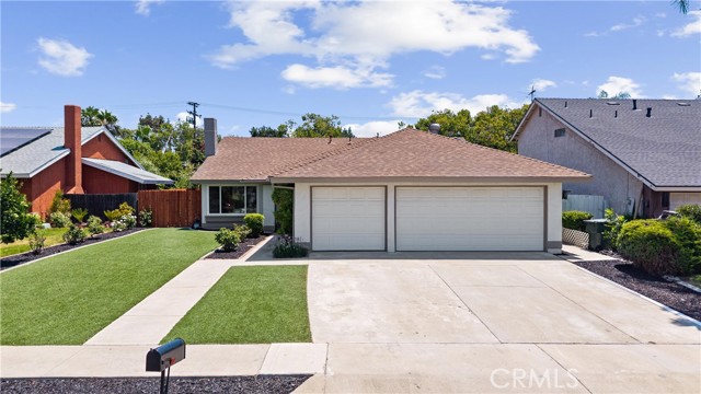 9185 Jadeite Avenue, Rancho Cucamonga CA: https://media.crmls.org/medias/e9d88245-d3b2-4292-ab16-d51d9df4c9c8.jpg