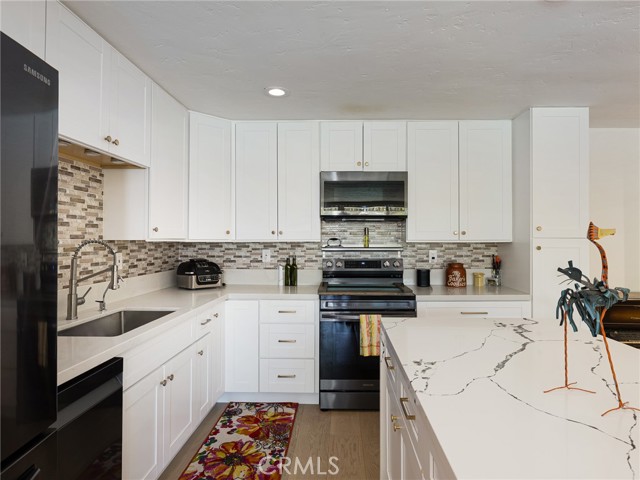 6526 Ocean Crest Drive, Rancho Palos Verdes CA: https://media.crmls.org/medias/e9d8b72f-fc57-4a02-b596-3cc3c2b8da13.jpg