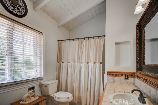 12441 La Bella Drive, Santa Ana CA: https://media.crmls.org/medias/e9d8f89f-038d-41ab-8191-5a7db92980d4.jpg