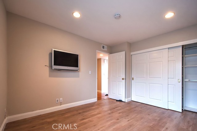 5021 Corkwood Lane, Irvine CA: https://media.crmls.org/medias/e9d8ff68-6668-4504-a080-01bf499f1208.jpg