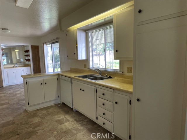 Detail Gallery Image 8 of 33 For 122 Oak Grove, Oroville,  CA 95966 - 2 Beds | 2 Baths