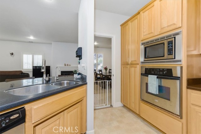 6195 Via Huerto Ct, Atascadero CA: https://media.crmls.org/medias/e9d96708-e697-4ac1-a2d7-3cbad8bc4bb0.jpg