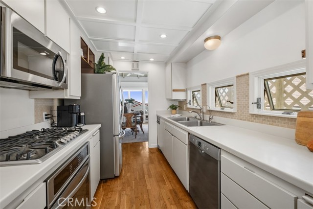 Detail Gallery Image 11 of 49 For 27 S La Senda Dr, Laguna Beach,  CA 92651 - 4 Beds | 3 Baths