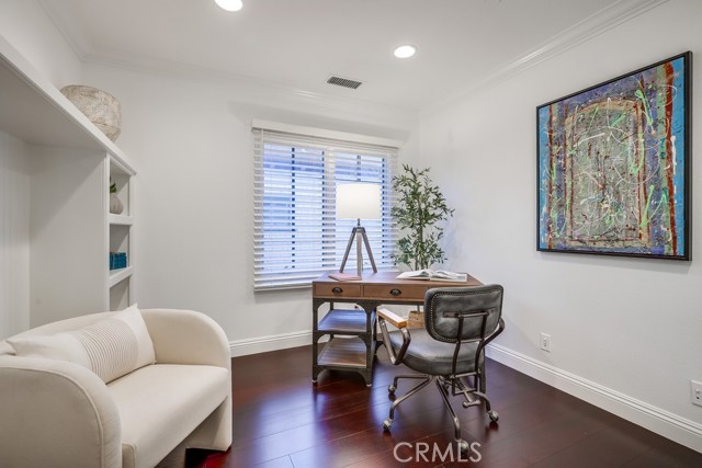 2569 Bungalow Place, Corona del Mar CA: https://media.crmls.org/medias/e9da8bb3-8c48-4fe3-97b6-c7302776fdcd.jpg
