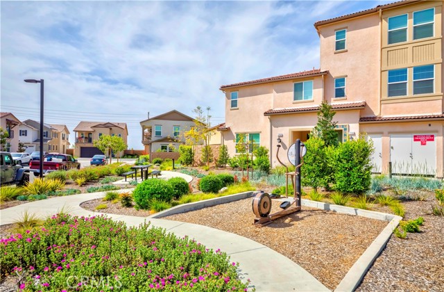 1705 Almond Tree Place, Upland CA: https://media.crmls.org/medias/e9db0463-41a5-44e7-b28a-56b0f665de0f.jpg
