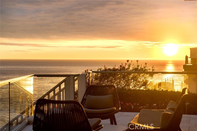 Detail Gallery Image 20 of 74 For 1907 Ocean Way, Laguna Beach,  CA 92651 - 4 Beds | 3/1 Baths