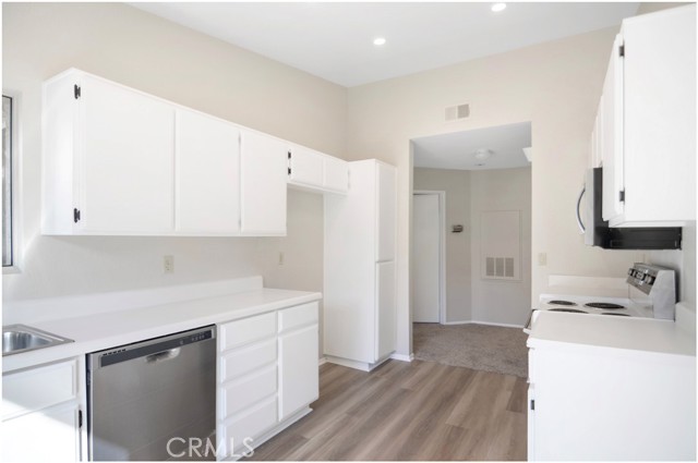 Detail Gallery Image 9 of 39 For 70 Corniche Dr. #E,  Dana Point,  CA 92629 - 2 Beds | 2 Baths