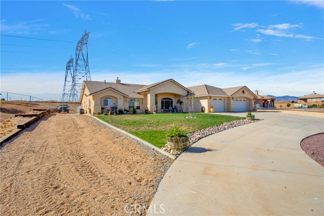 Detail Gallery Image 6 of 62 For 12227 Farmington St, Oak Hills,  CA 92344 - 4 Beds | 2/1 Baths