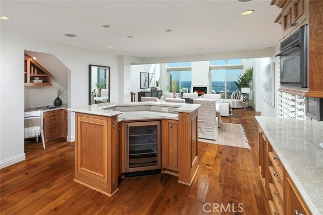 Detail Gallery Image 9 of 31 For 937 Gaviota Dr, Laguna Beach,  CA 92651 - 3 Beds | 3/1 Baths