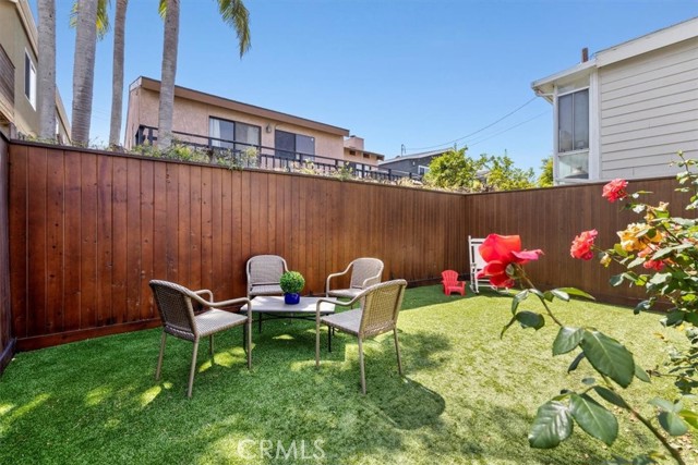 1134 1st Place, Hermosa Beach, California 90254, 3 Bedrooms Bedrooms, ,1 BathroomBathrooms,Residential,Sold,1st,SB22057077