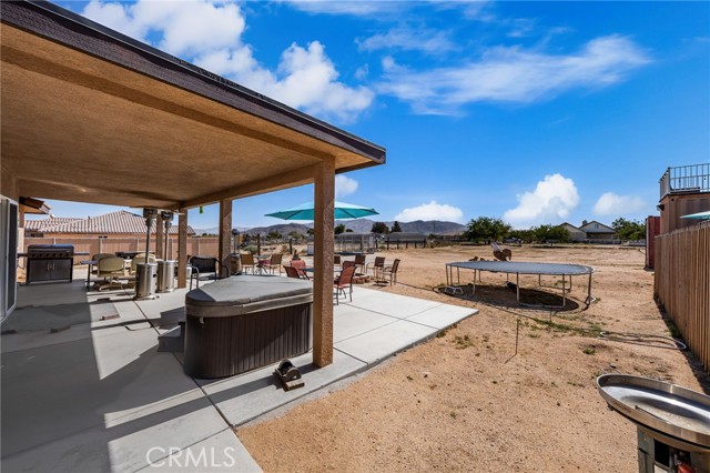 Detail Gallery Image 35 of 56 For 10779 Mills Rd, Apple Valley,  CA 92308 - 4 Beds | 3 Baths