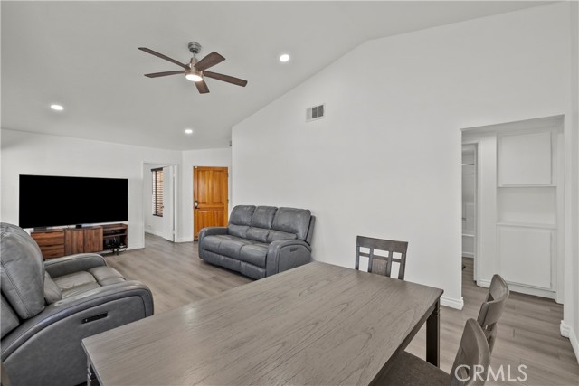 Detail Gallery Image 10 of 47 For 22942 Banyan, Saugus,  CA 91390 - 3 Beds | 2 Baths