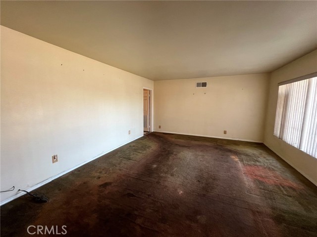 Detail Gallery Image 11 of 26 For 2137 Walnut St, La Verne,  CA 91750 - 5 Beds | 2 Baths