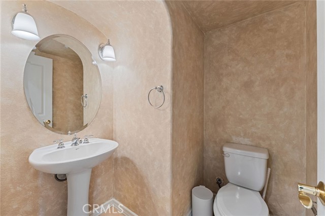 Detail Gallery Image 18 of 37 For 21386 Armilla, Huntington Beach,  CA 92648 - 2 Beds | 2/1 Baths