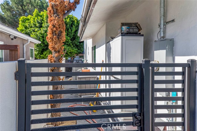 Detail Gallery Image 75 of 75 For 10191 Elkwood St, Sun Valley,  CA 91352 - 3 Beds | 2 Baths