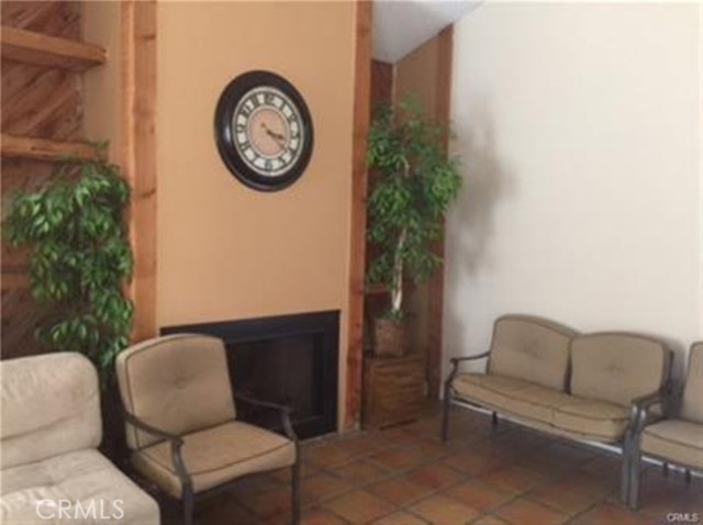 18411 HATTERAS, Tarzana CA: https://media.crmls.org/medias/e9e00072-ab09-4254-aef1-220c7662879a.jpg