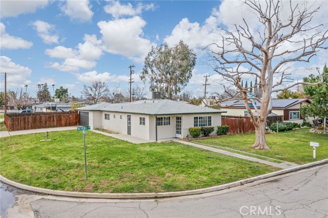 Detail Gallery Image 2 of 49 For 3301 Beyers, Bakersfield,  CA 93312 - 3 Beds | 2 Baths