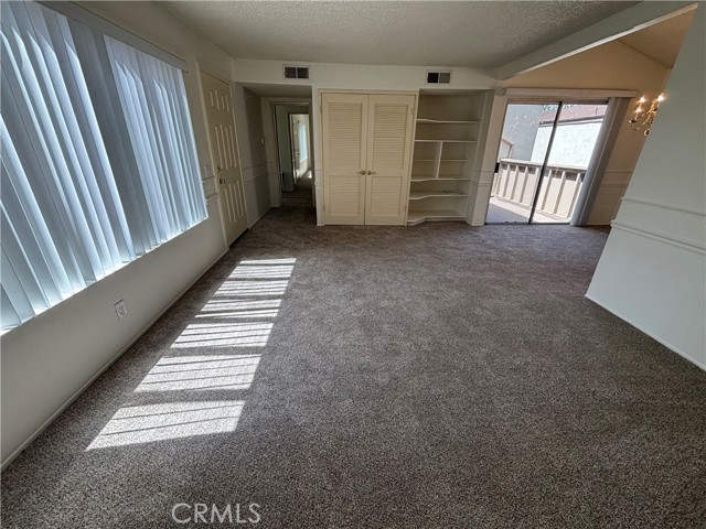 Detail Gallery Image 8 of 37 For 1350 Cabrillo Park Dr #F,  Santa Ana,  CA 92701 - 1 Beds | 1 Baths