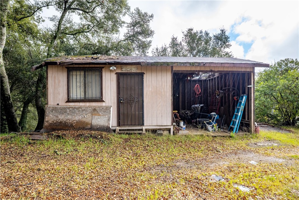 3395 Wallace Mountain Road