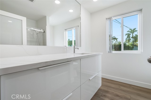 Detail Gallery Image 21 of 28 For 372 Locust, Laguna Beach,  CA 92651 - 2 Beds | 2 Baths