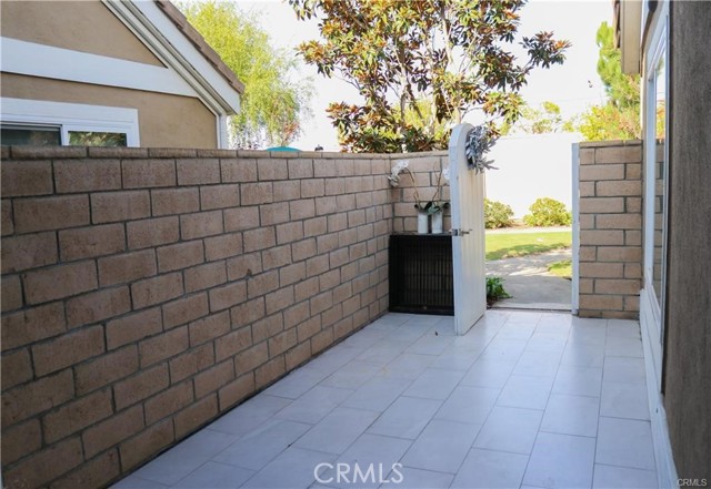 Detail Gallery Image 2 of 14 For 3726 Montego, Huntington Beach,  CA 92649 - 4 Beds | 3 Baths