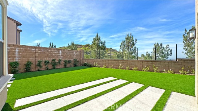 Detail Gallery Image 1 of 26 For 141 Fairgreen, Irvine,  CA 92618 - 3 Beds | 2/1 Baths