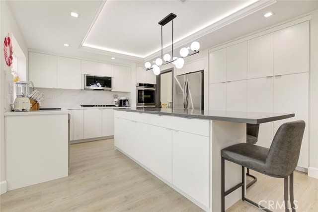 Detail Gallery Image 20 of 63 For 28030 Kenton, Saugus,  CA 91350 - 5 Beds | 3 Baths