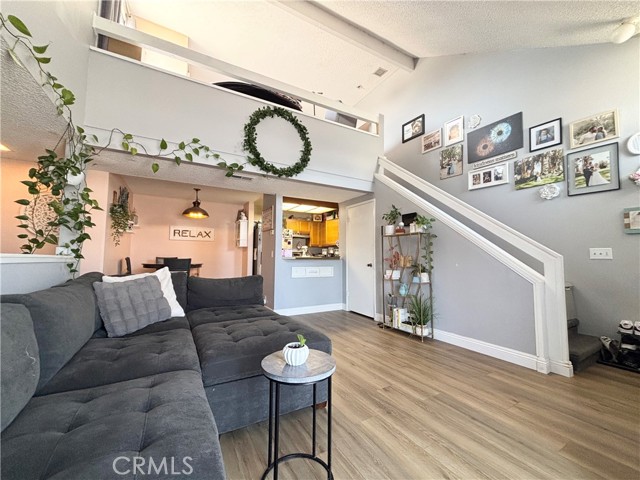 Detail Gallery Image 2 of 14 For 2409 Country, Santa Maria,  CA 93455 - 2 Beds | 2 Baths