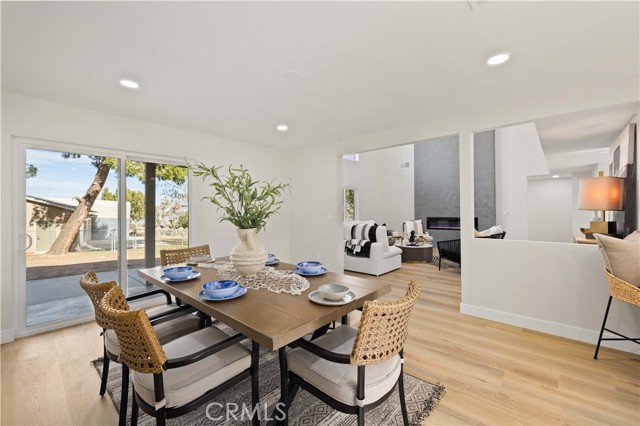 Detail Gallery Image 16 of 39 For 329 E Lago Lindo Rd, Palmdale,  CA 93550 - 3 Beds | 4 Baths