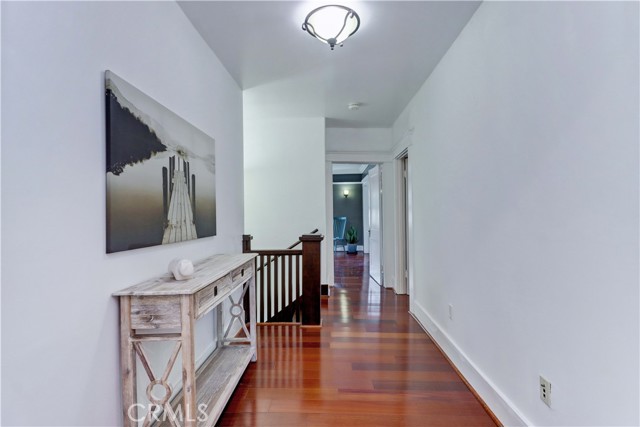 223 N St Andrews Place, Los Angeles CA: https://media.crmls.org/medias/e9e42dfd-a783-4fcd-9ca7-5282ed031170.jpg